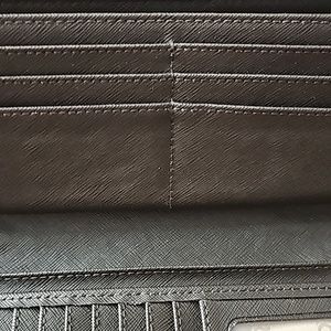 Michael kors wristlet